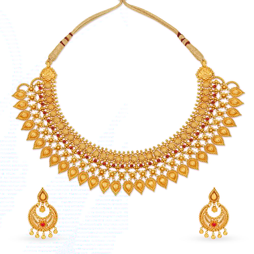 

Layered Floral Gold Necklace Set