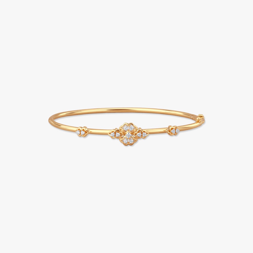

Blossom Link Diamond Bangle