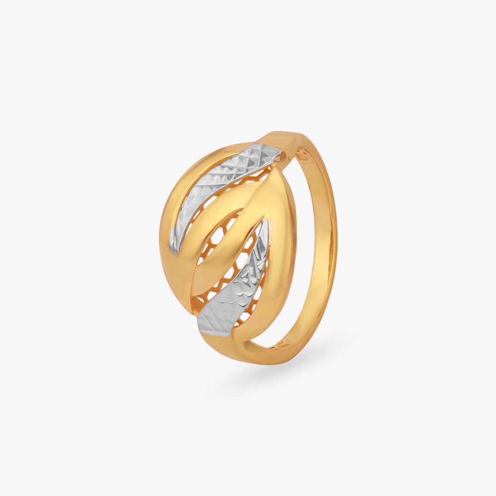

Crest Shine Gold Ring