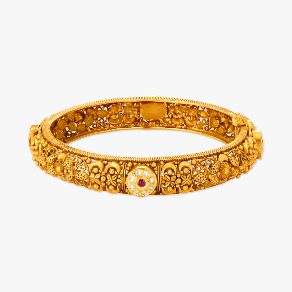 Captivating Floral Motif Kundan Bangle