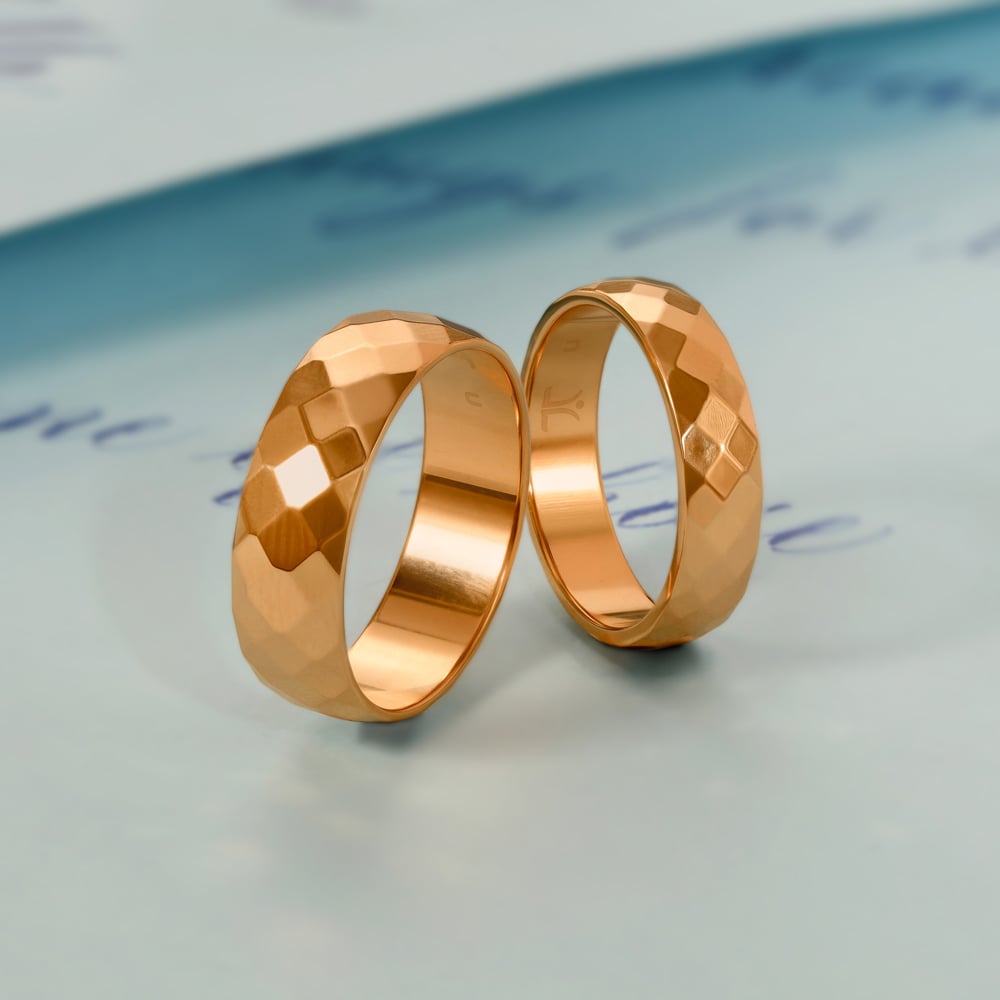 Rings: Buy Gold & Diamond Fingerrings Designs for Men & Women Online |  Tanishq