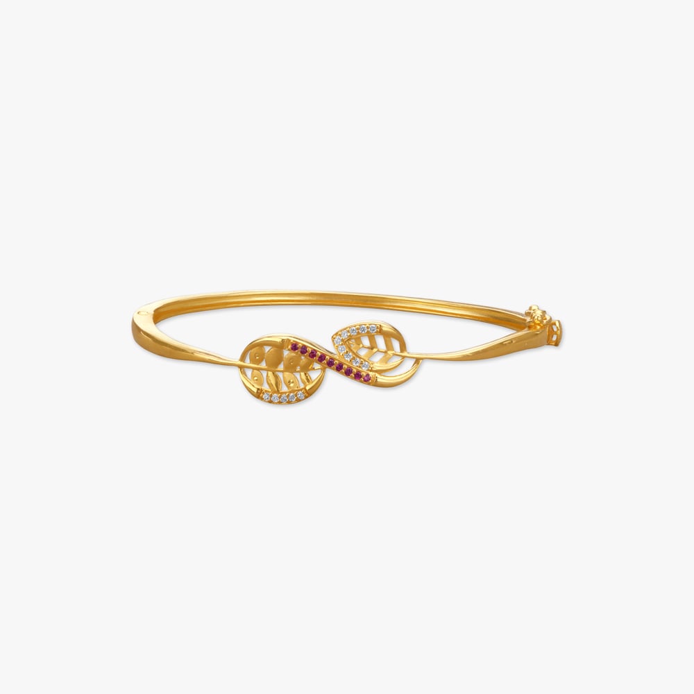 

Glint Loop Gold Bangle