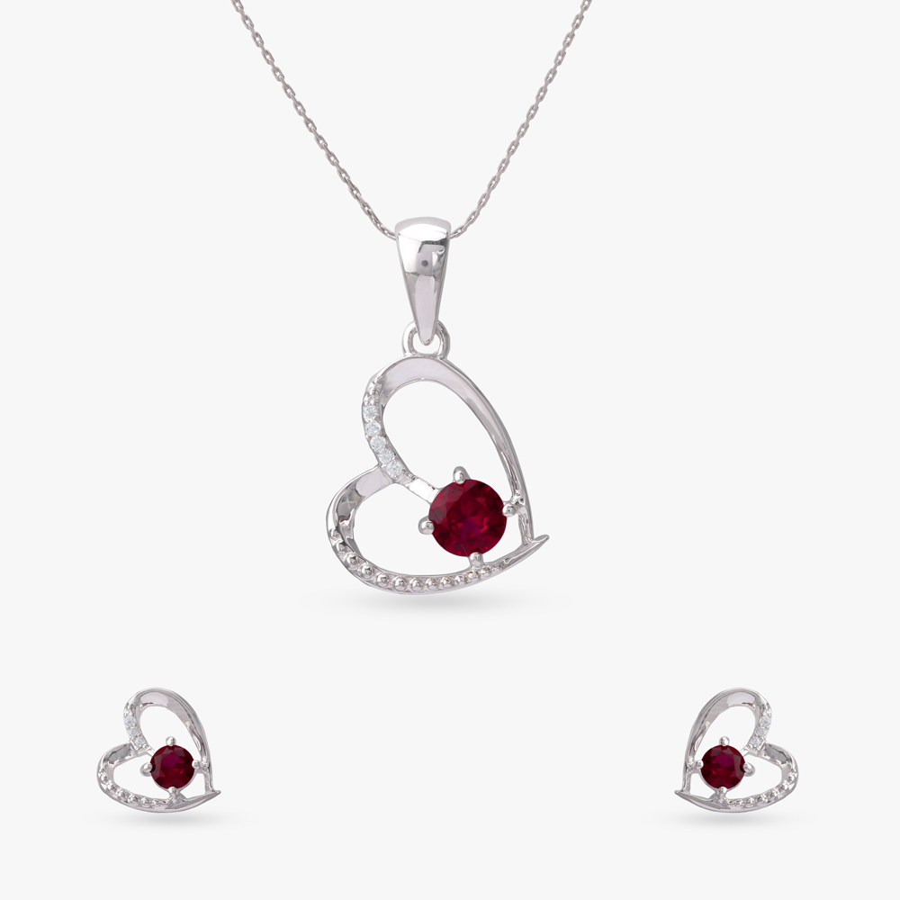 

Love Curve Silver Pendant and Earrings Set