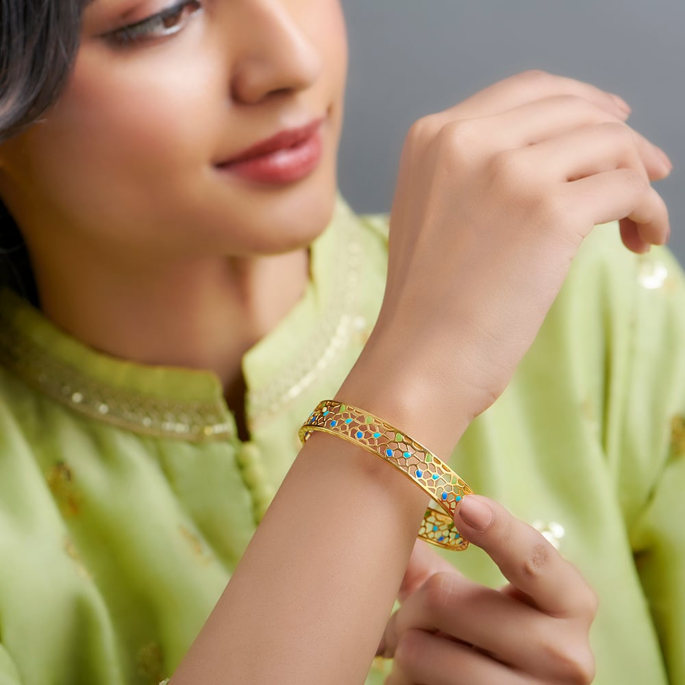 Fashionable Mesh Bangle,,hi-res image number null