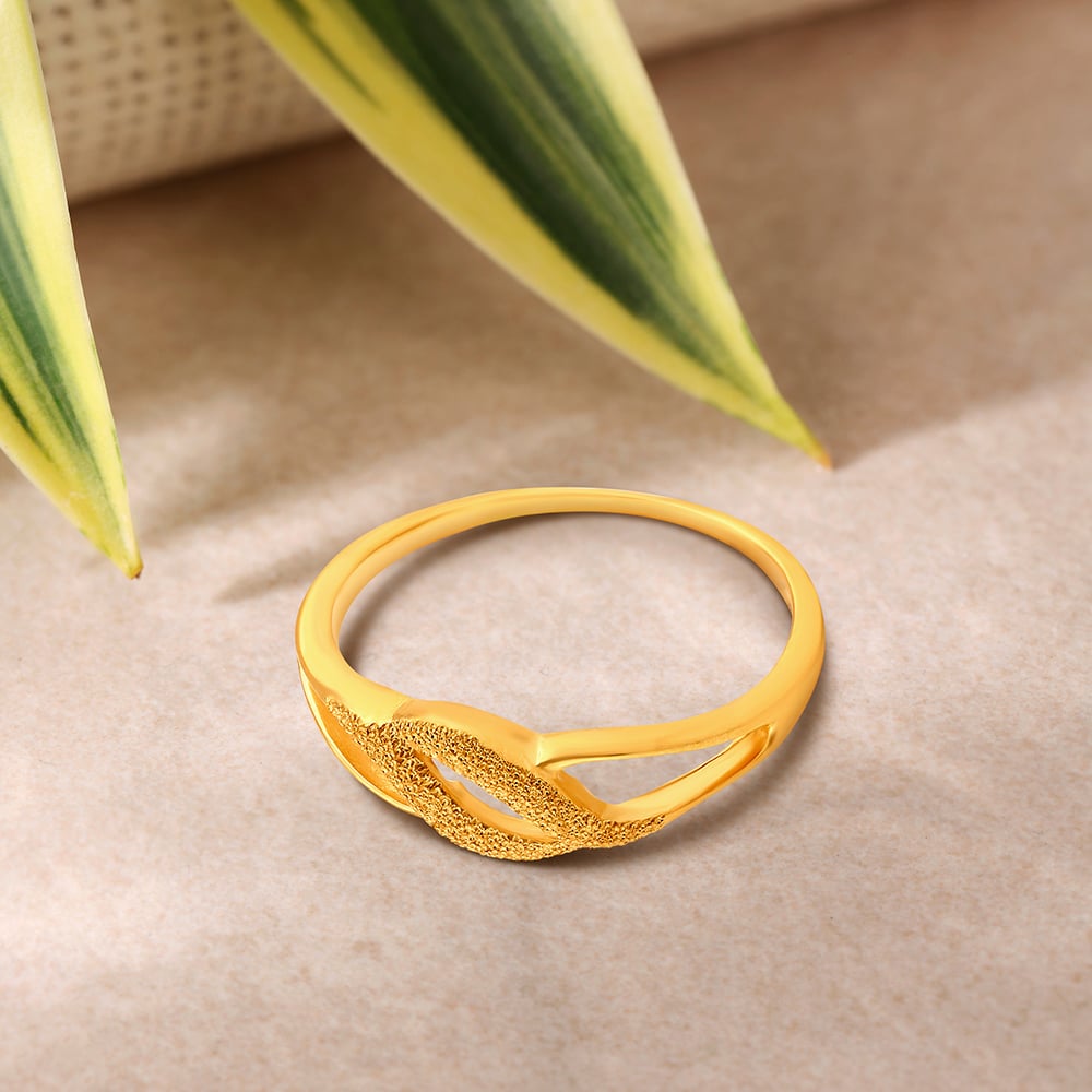 

Dainty Charming Gold Ring