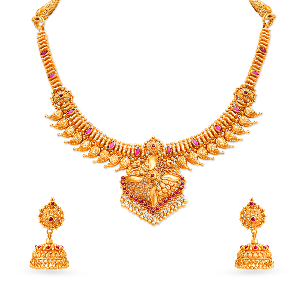 Luxurious Gold Kemp Necklace Set