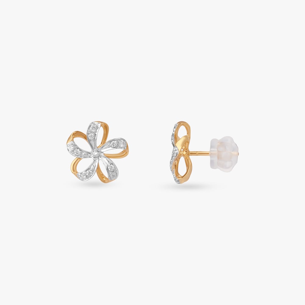 Blooming Floral Traditional Diamond Stud Earrings,,hi-res image number null