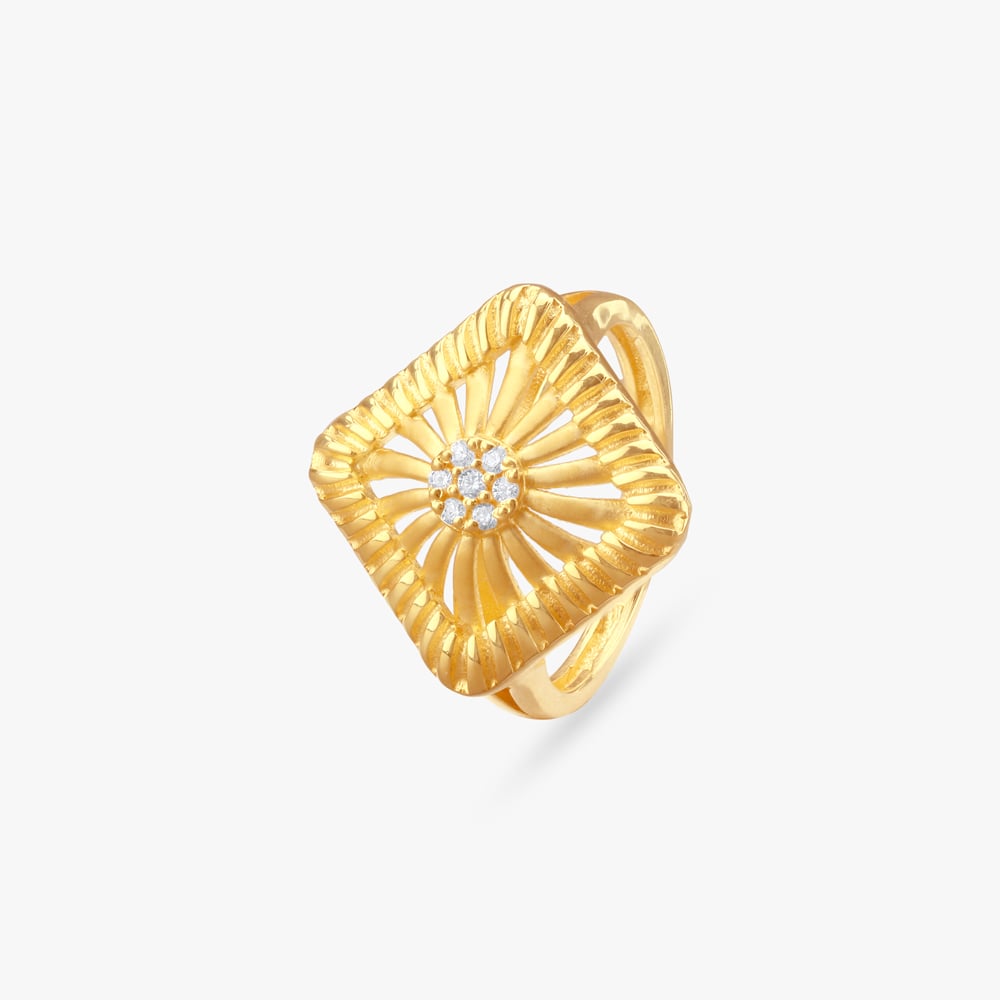 

Radiant Lines Gold Ring