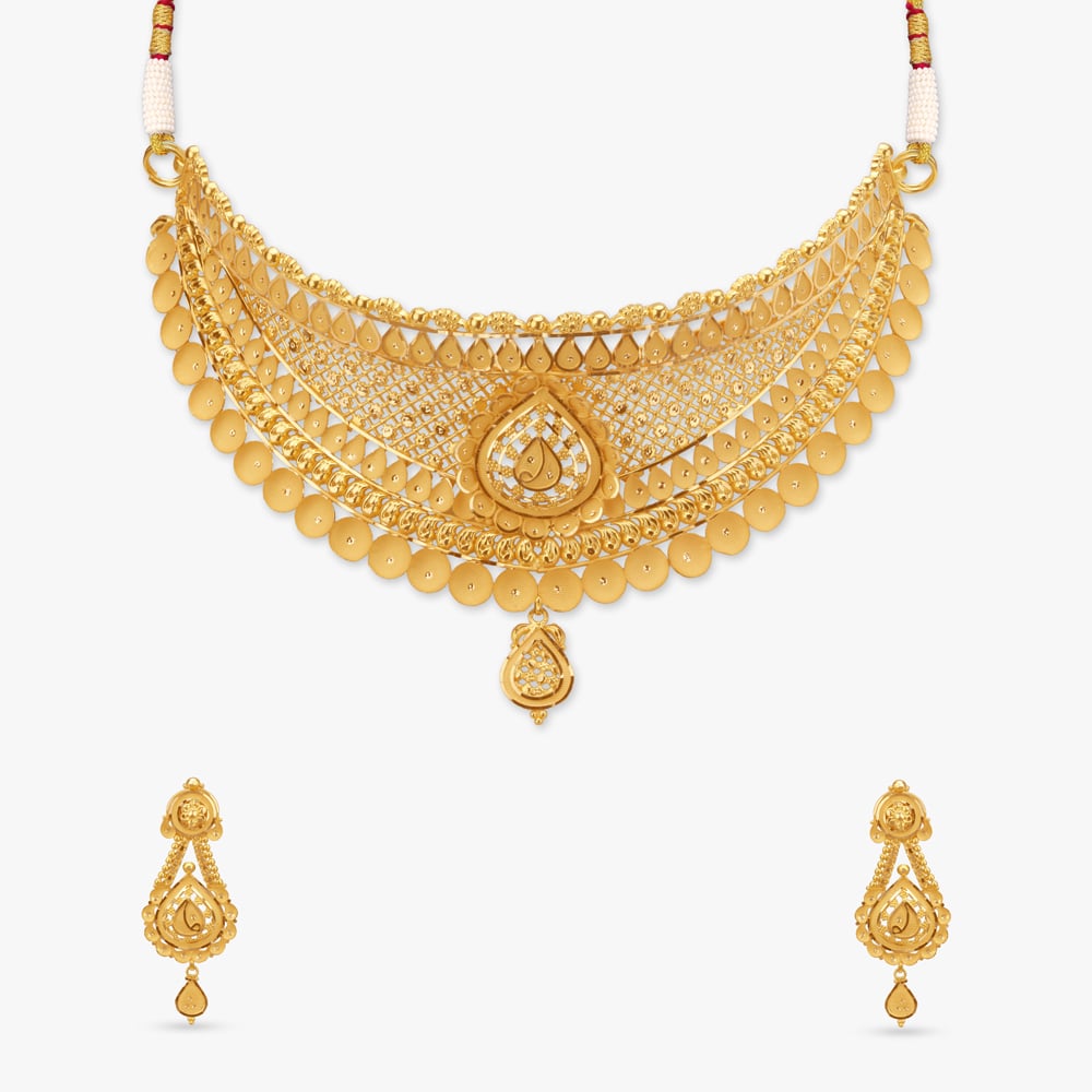 

Heart Bloom Gold Necklace Set