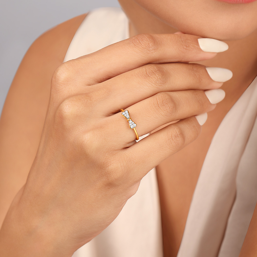 14KT Yellow Diamond Bow Bliss Finger Ring,,hi-res image number null