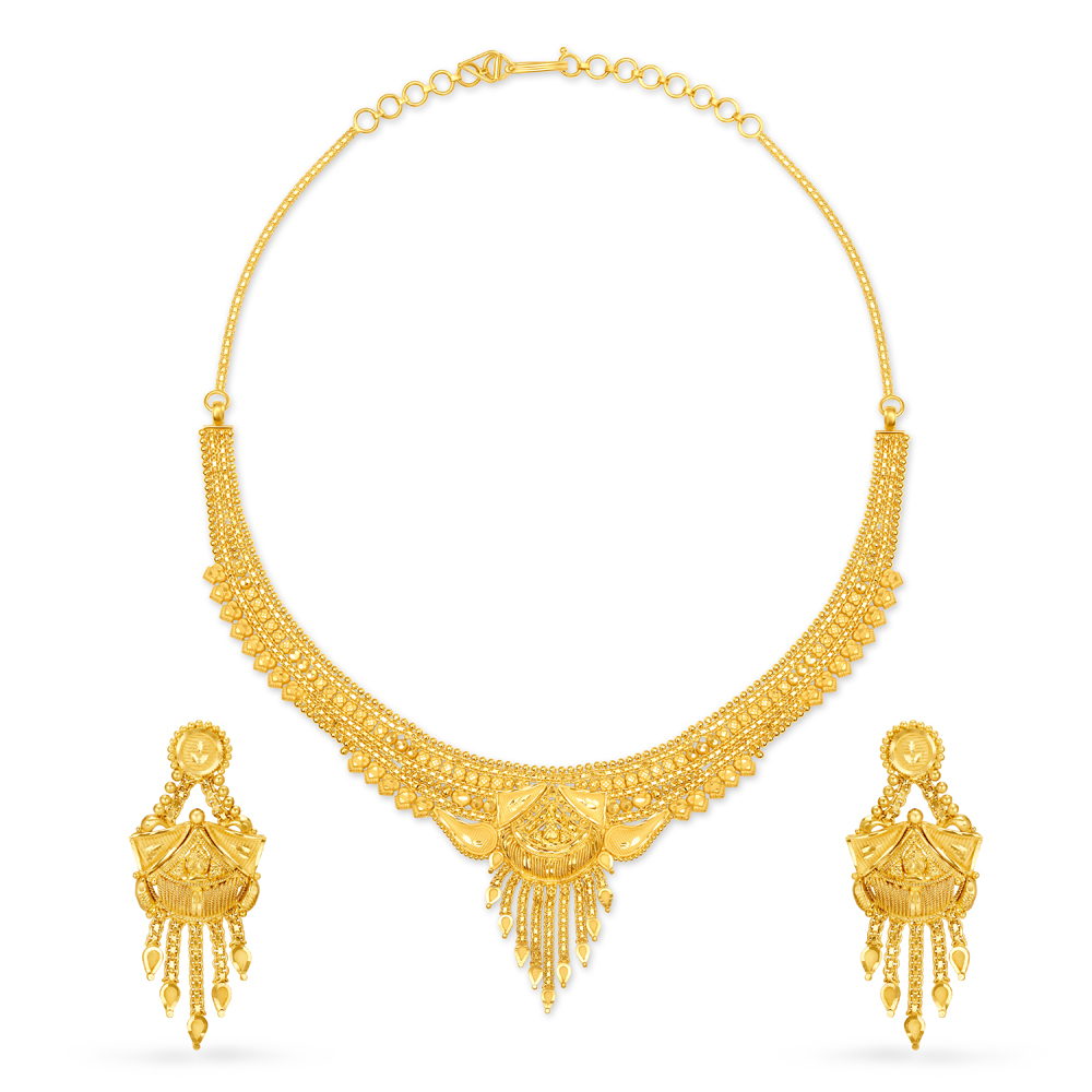 Alluring Gold Necklace Set for the Bihari Bride