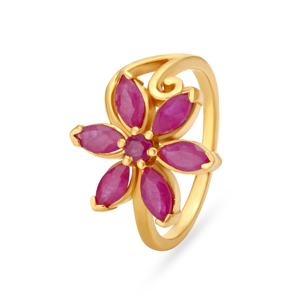 Charming Floral Gold Finger Ring