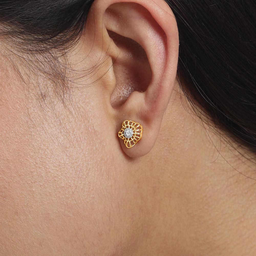 Gleaming Blossom Diamond Stud Earrings,,hi-res image number null