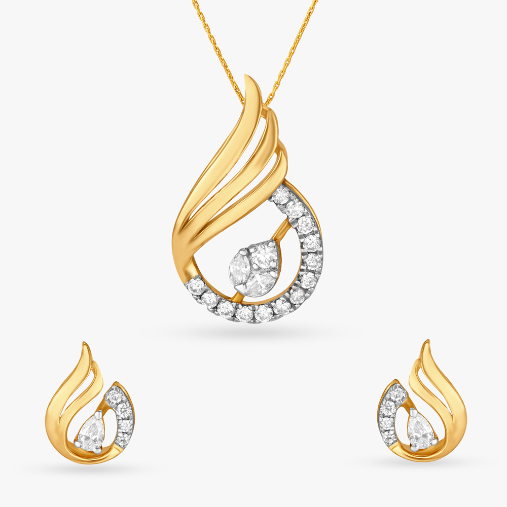Resplendent Diamond Pendant and Earrings Set,,hi-res image number null