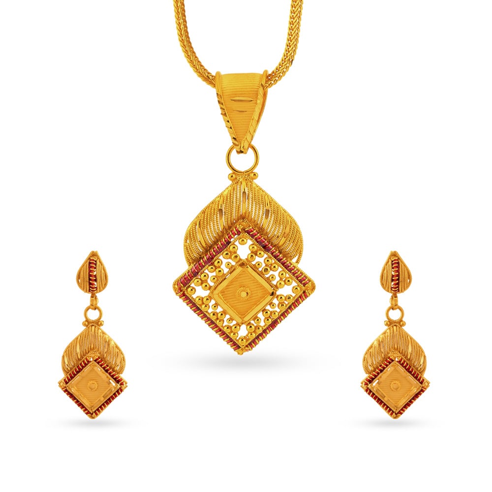 

Resplendent Gold Pendant and Earrings Set