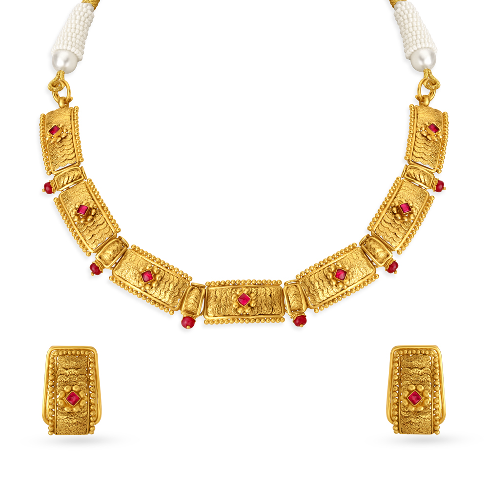 Radiant Traditional Gold Necklace Set