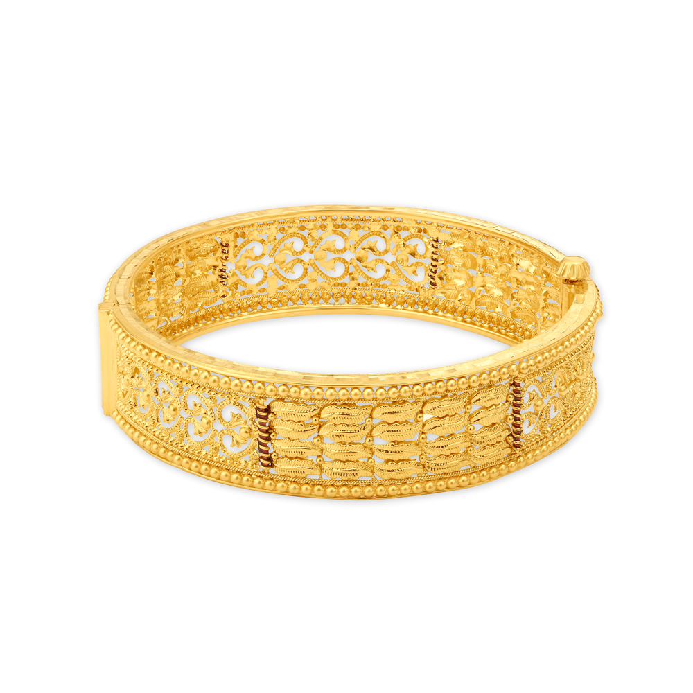 Elegant Filigree Gold Bangle