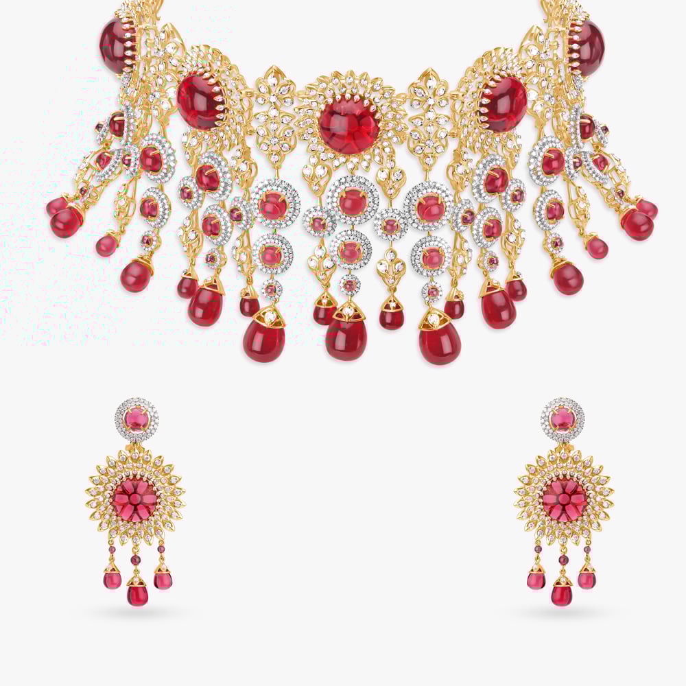 Alluring Floral Gold and Diamond Necklace Set