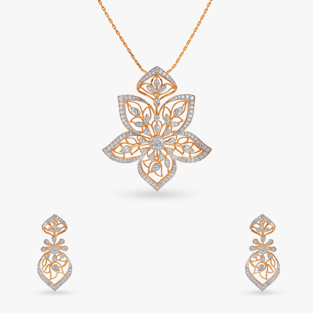 

Sculpted Shine Diamond Pendant and Earrings set