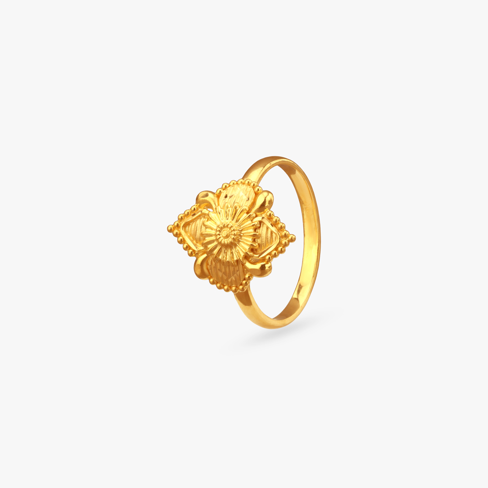 

Sunlit Heritage Gold Ring