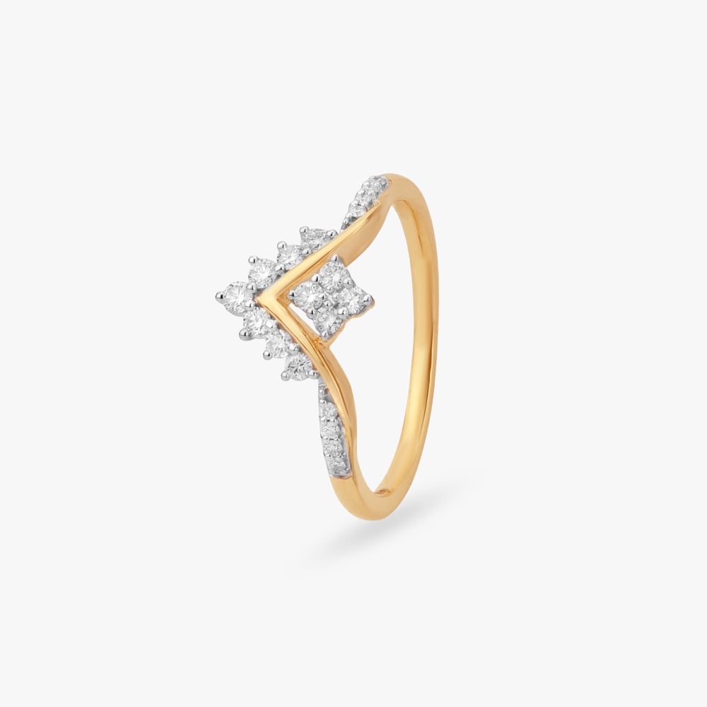 

Chevron Crown Diamond Ring