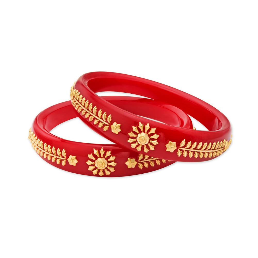 Enchanting Gold Pola Bangle for the Bengali Bride