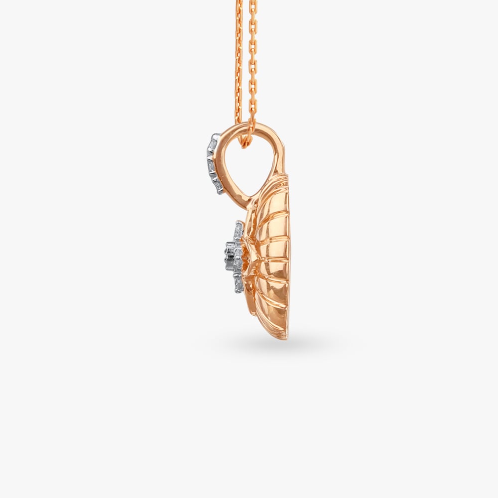 

Floral Frame Diamond Pendant