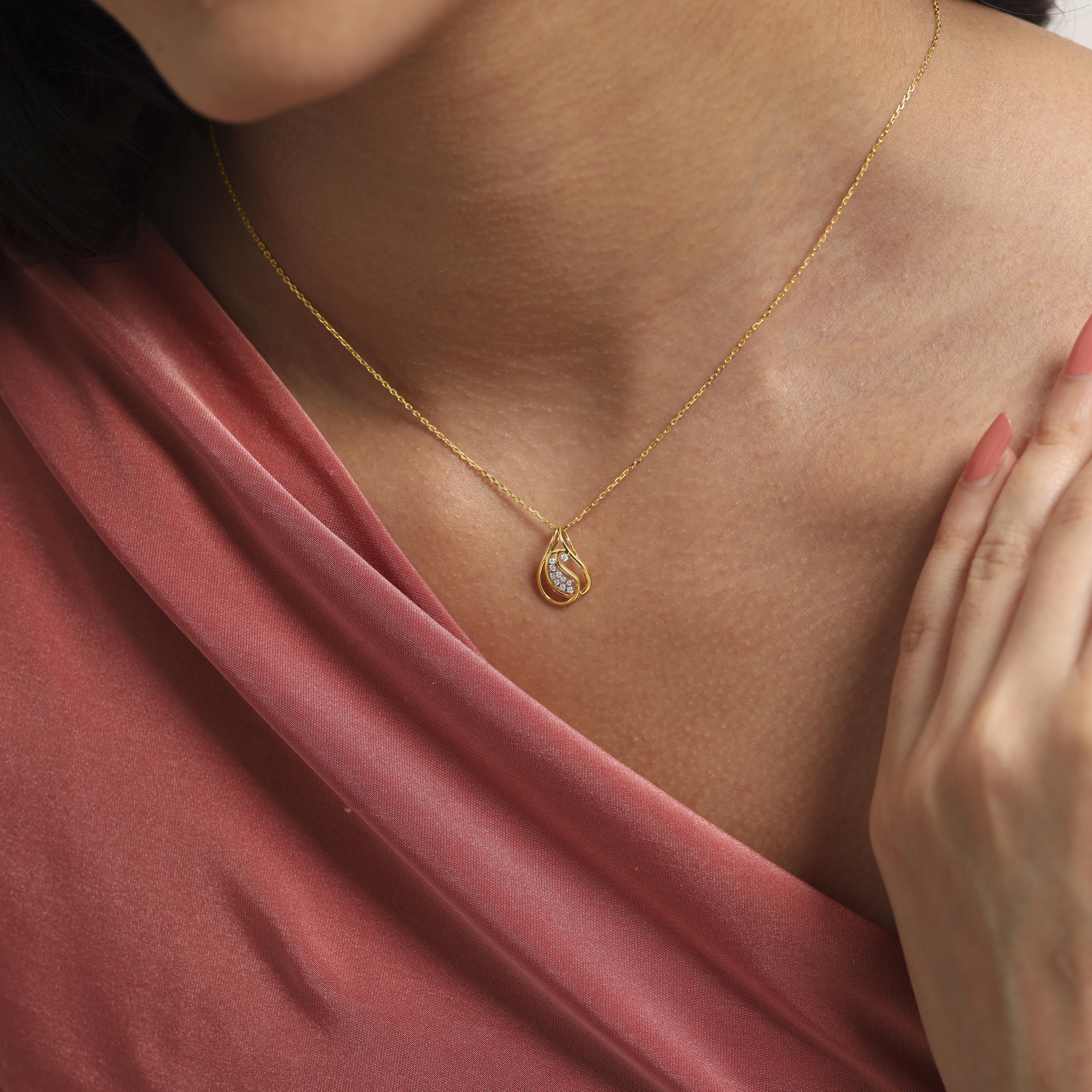 Glow Paisley Diamond Pendant,,hi-res image number null