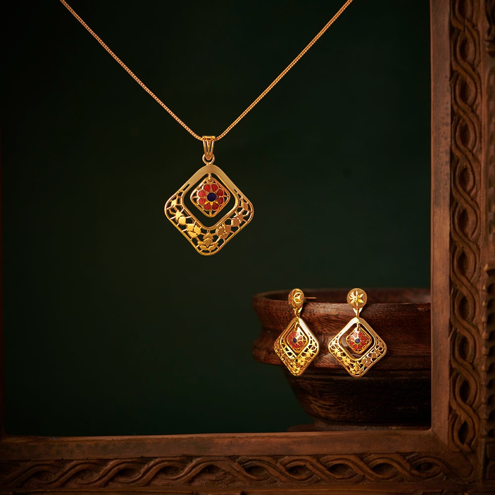 Plain Gold Pendant Sets | Royal Dubai Jewellers