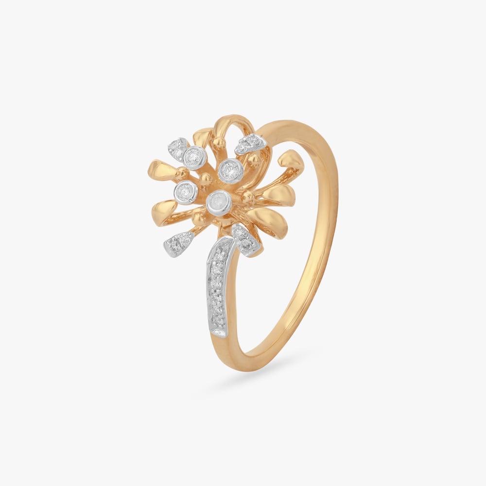 

Sunburst Twist Diamond Ring