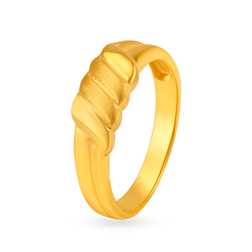 Charming Twisted Motif Gold Ring for Men