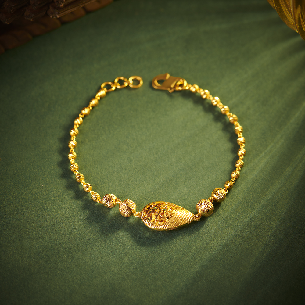 Charming Leafy Bracelet,,hi-res image number null