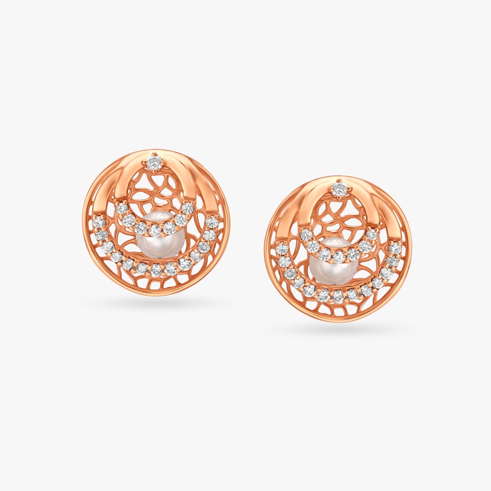 

Dazzling Pearl and Diamond Stud Earrings