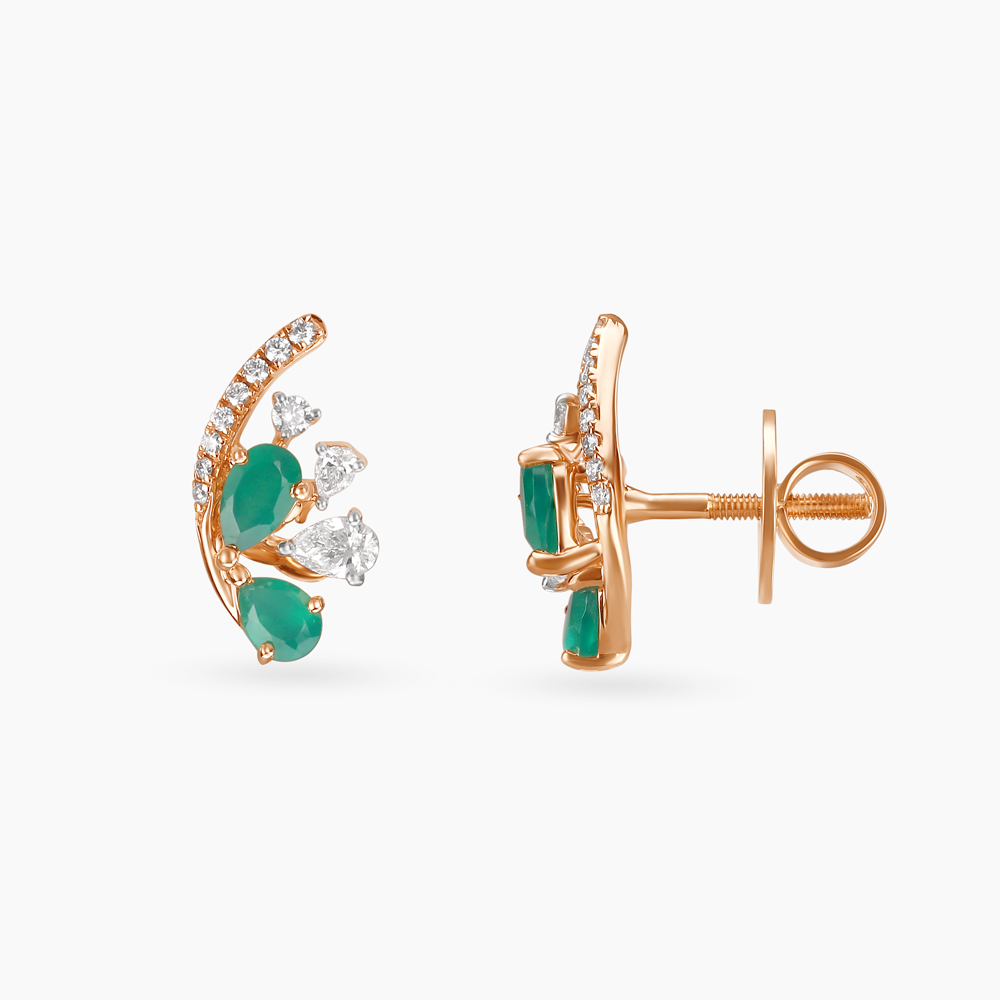 

Elegant Diamond Stud Earrings