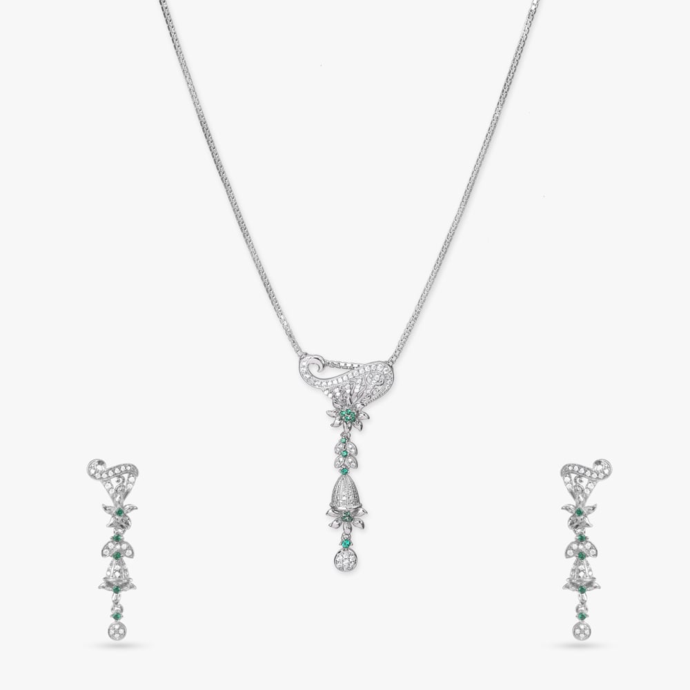 

Trail Glam Silver Pendant with Chain and Earrings Set