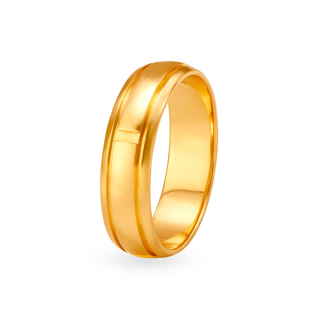 

Lustrous Ridged Gold Ring for Men