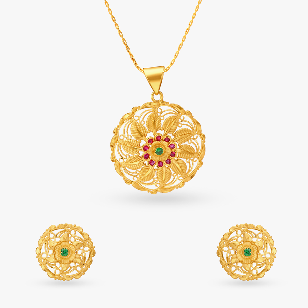 Leaf Gold Pendant and Earrings Set,,hi-res image number null