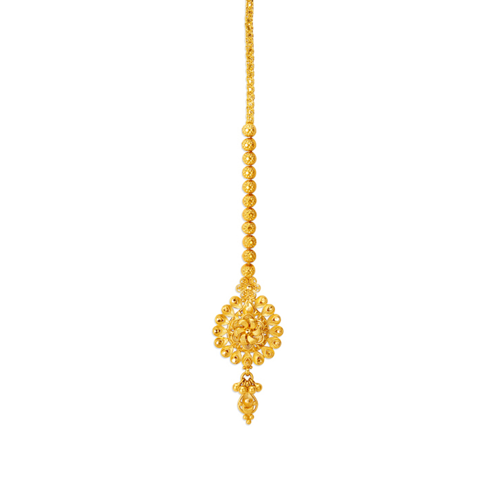 Charming Gold Maang Tikka for the Maharashtrian Bride,,hi-res image number null