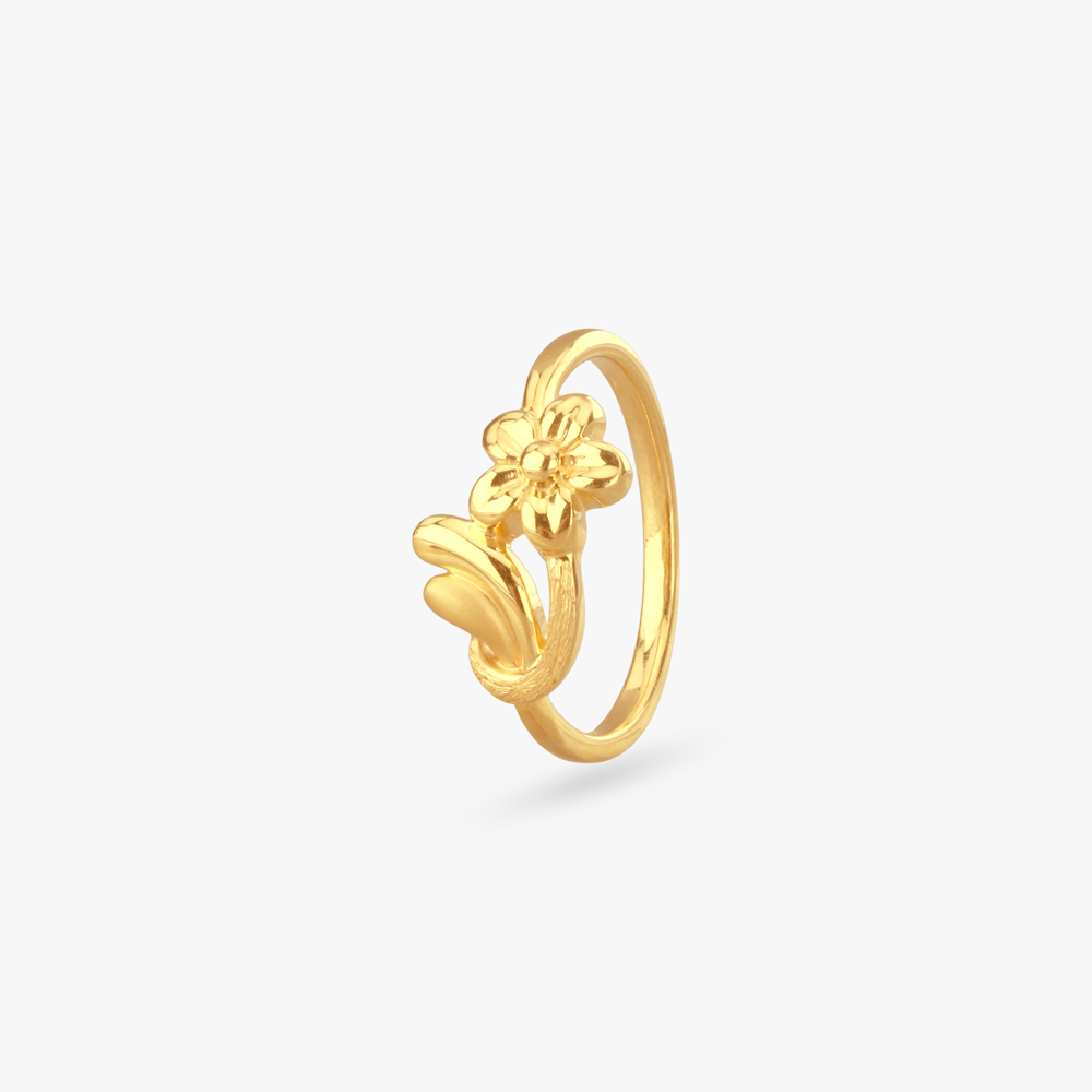 

Floral Swirl Gold Ring