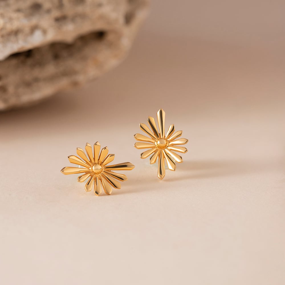 Dazzling Sunburst Gold & Diamond Stud Earrings,,hi-res image number null