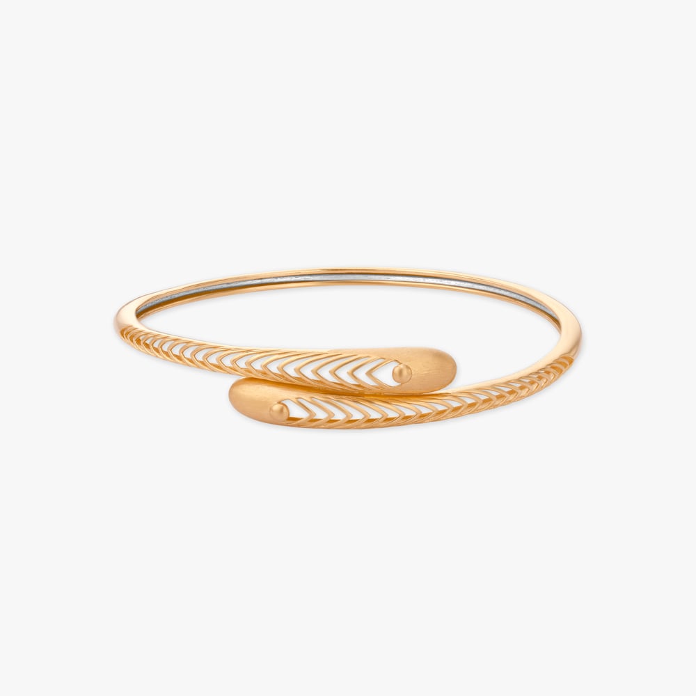 

Arrowline Wrap Gold Bangle