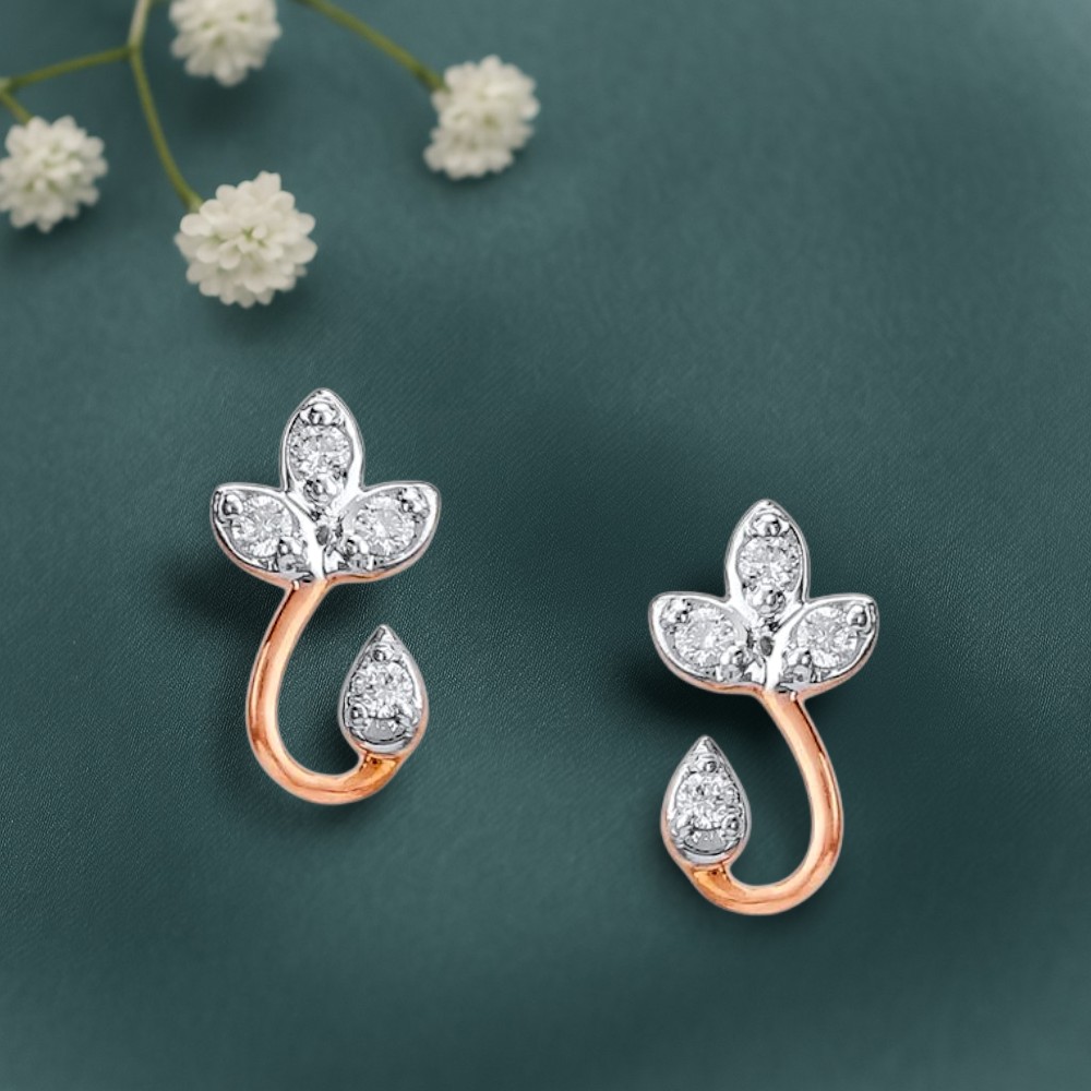 

Bloom Bend Diamond Stud Earrings
