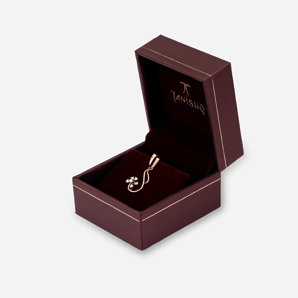 Chic Rose Gold Pendant With Diamonds