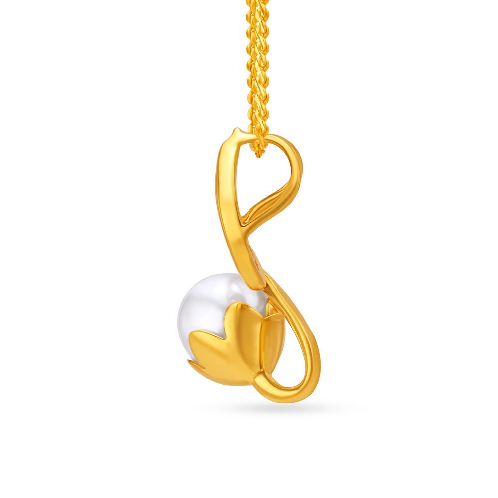 Adorable Leaf Motif Stone Studded Gold Pendant,,hi-res image number null