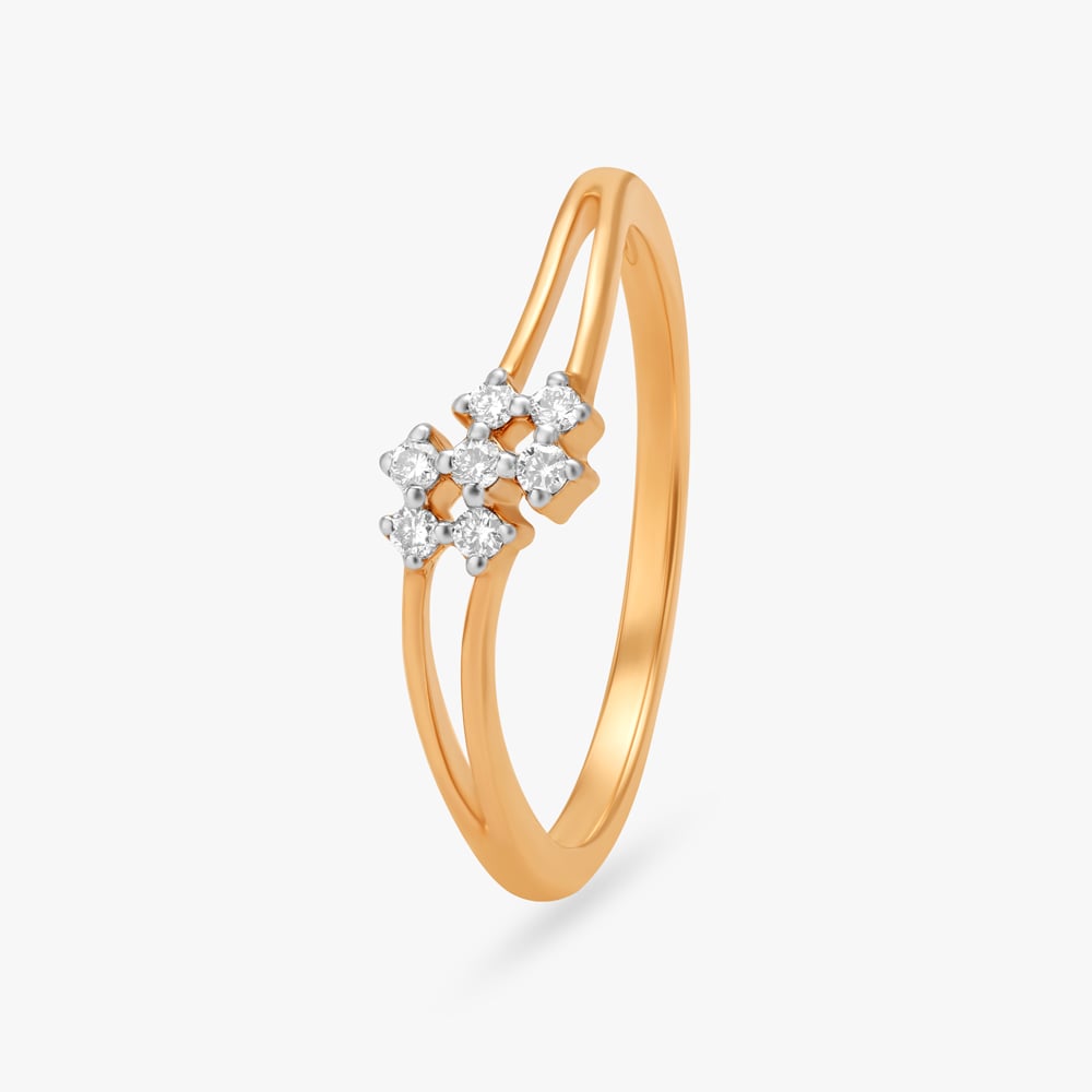 

Gleam Cluster Diamond Ring
