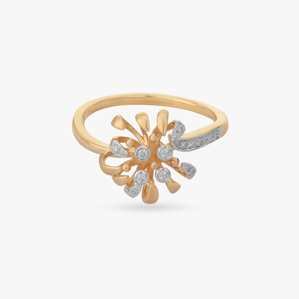 

Sunburst Twist Diamond Ring