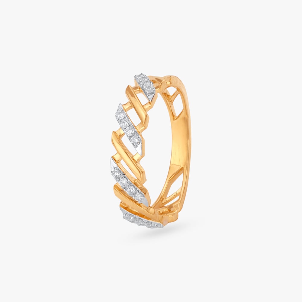 

Trendy Weave Diamond Finger Ring