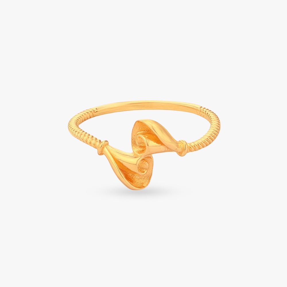 Sculpted Swirl Gold Finger Ring,,hi-res image number null