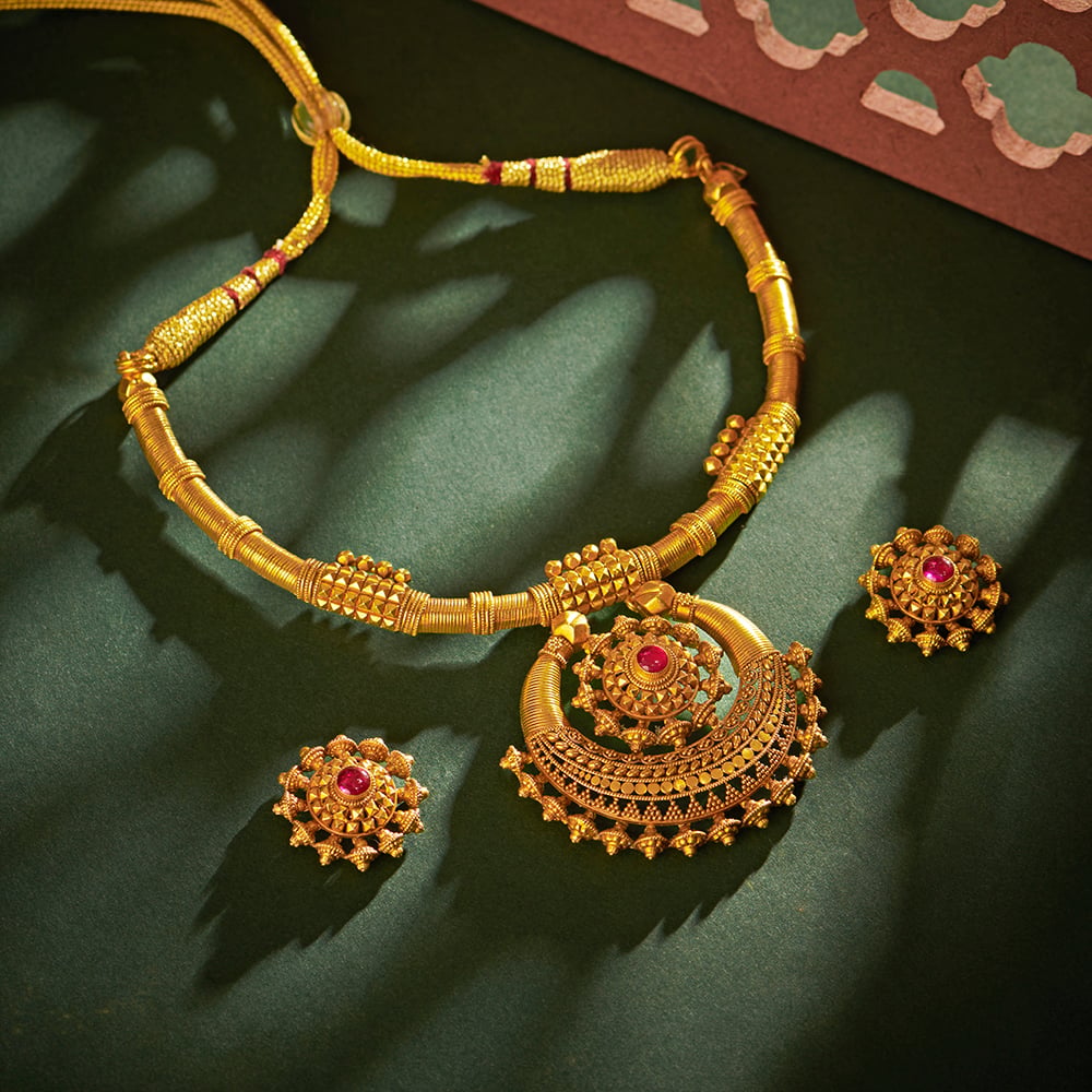 Wondrous Gold Necklace Set for the Punjabi Bride,,hi-res image number null