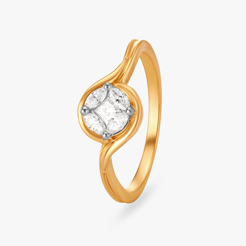 

Sleek Twist Diamond Finger Ring